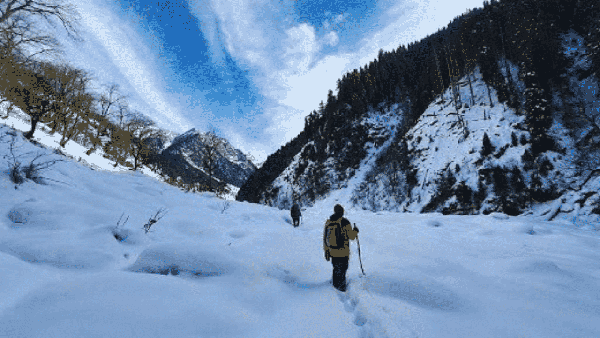 Marchoi Winter Trek Kashmir