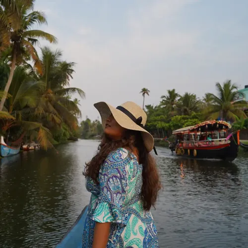 Kochi - Alleppey Backpacking Trip