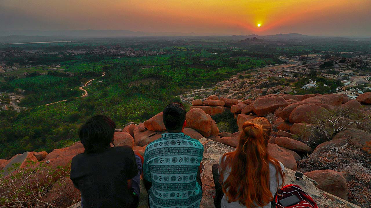 Hampi & Badami Weekend Trip: Bouldering, Ruins & Cave Temples