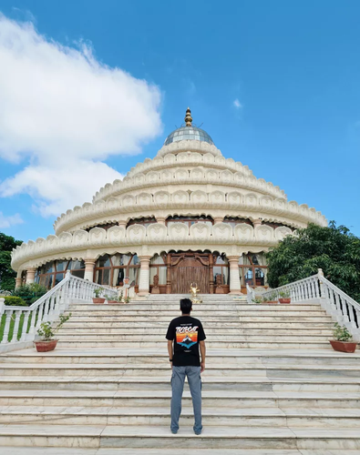 Chunchi Waterfalls with Art of Living and Pyramid Valley