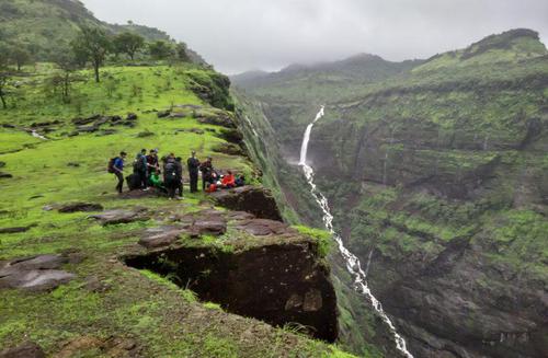 Ride to Madhe Ghat